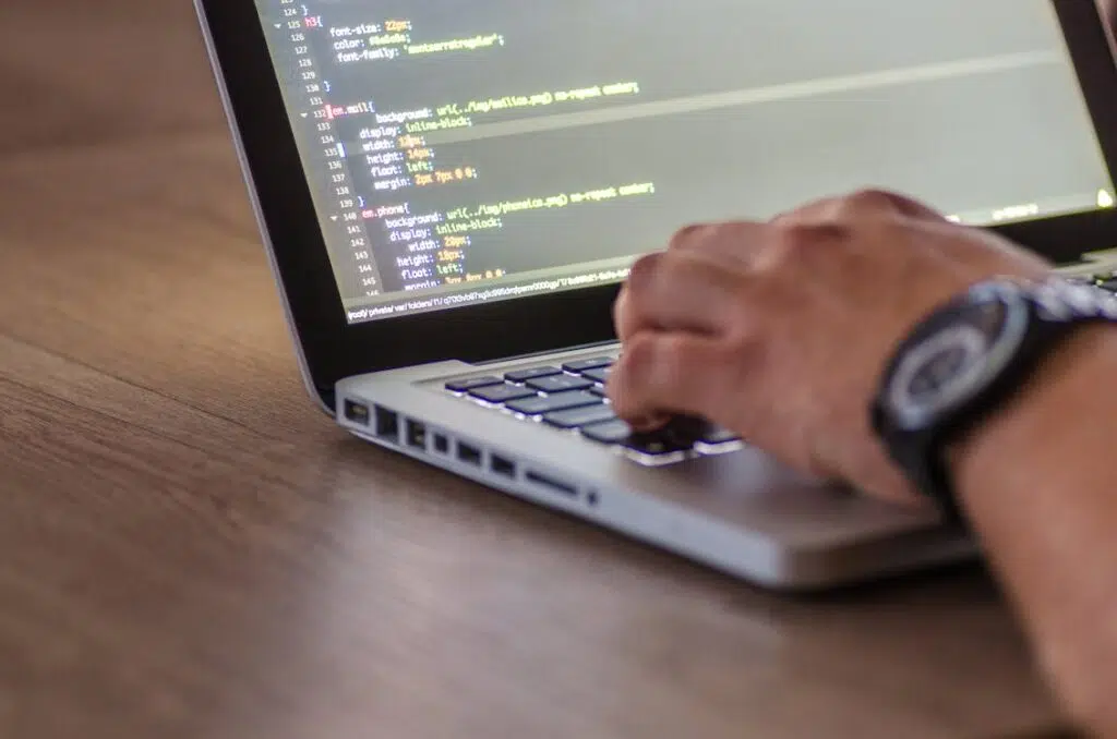 Code Programmierung dunkel