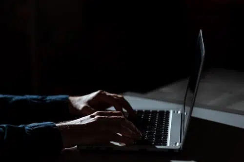 Website-Texte: Siezen oder Duzen? Wie die richtige Ansprache Vertrauen schafft Webdesign - David - Keiser - Website - erstellen - lassen